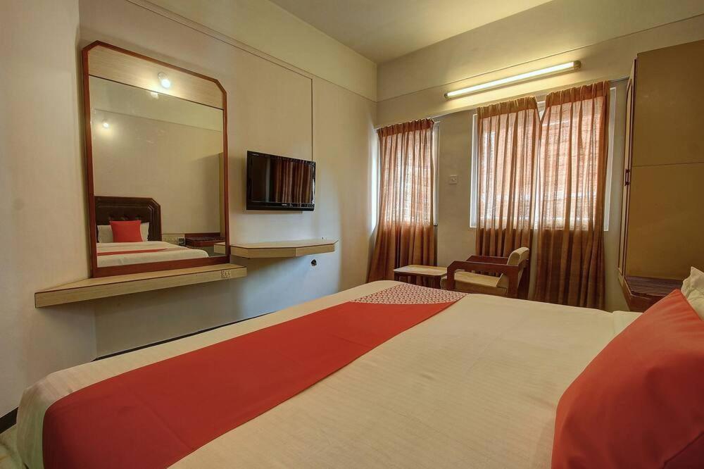 Hotel Padmam Мадурай Екстериор снимка