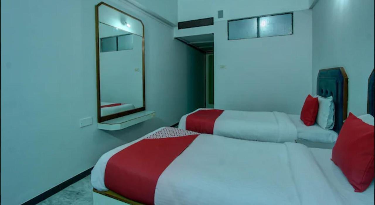 Hotel Padmam Мадурай Екстериор снимка