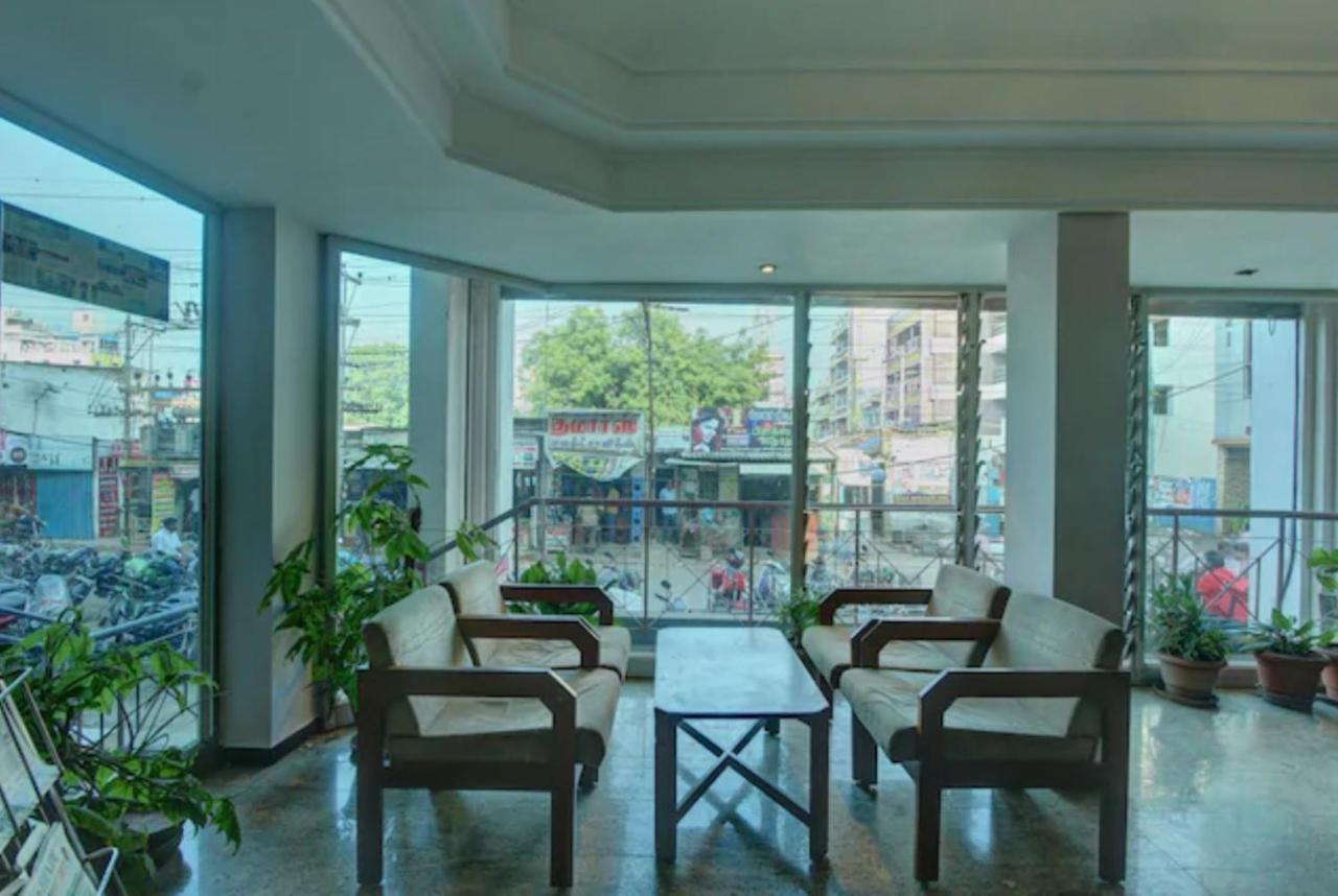 Hotel Padmam Мадурай Екстериор снимка