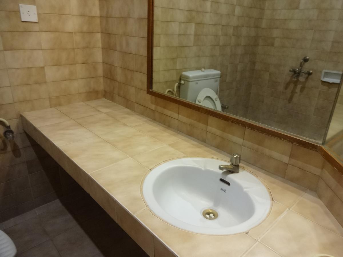 Hotel Padmam Мадурай Екстериор снимка