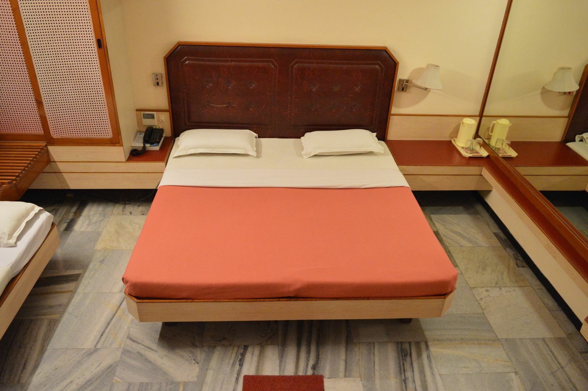 Hotel Padmam Мадурай Екстериор снимка